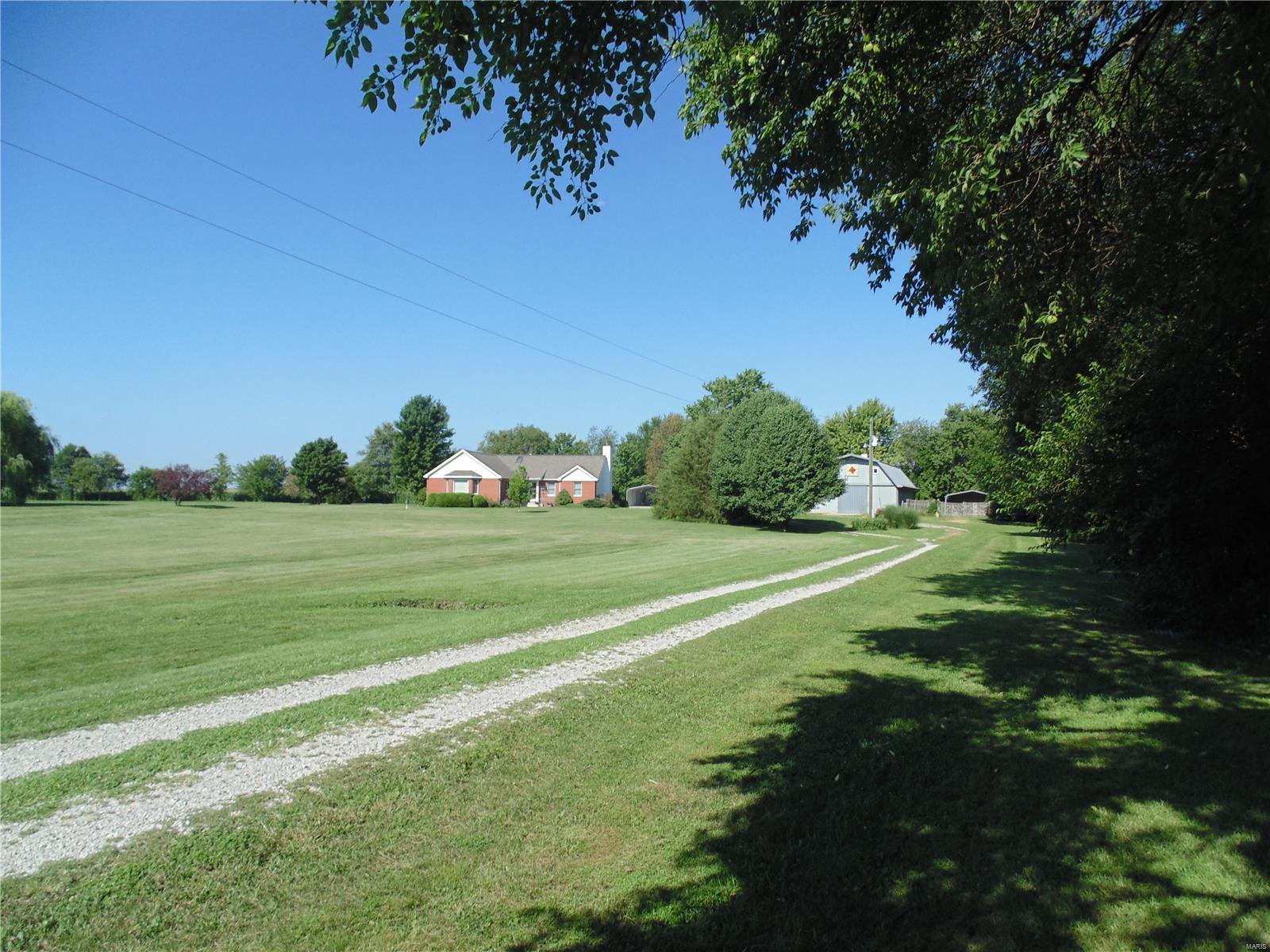 849 Pokey Road Pocahontas, IL 62275 - Photo 35 of 53 Gallery Image 35