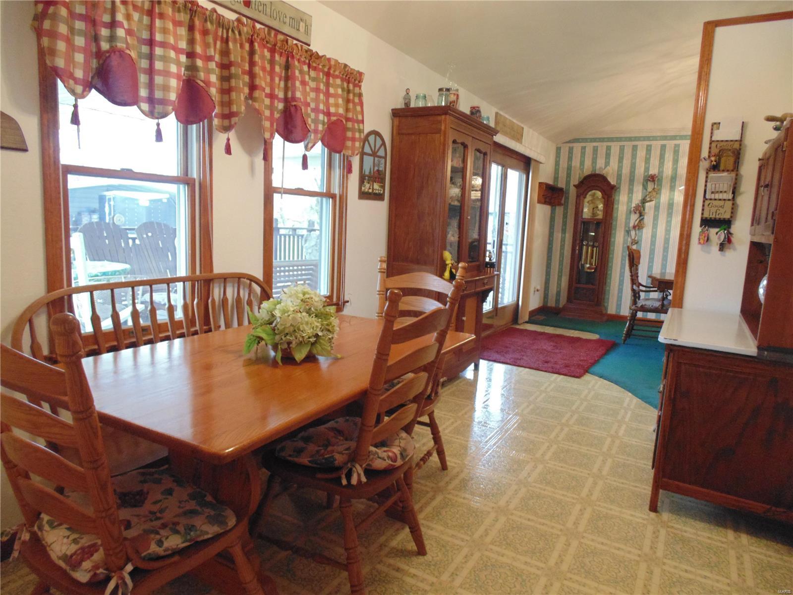 849 Pokey Road Pocahontas, IL 62275 - Photo 10 of 53 Gallery Image 10