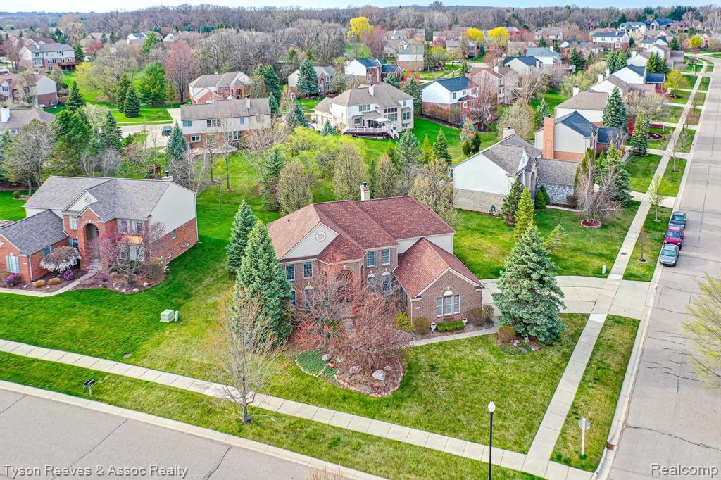 1957 Catlin Drive Rochester, MI 48306 - Photo 3 of 38