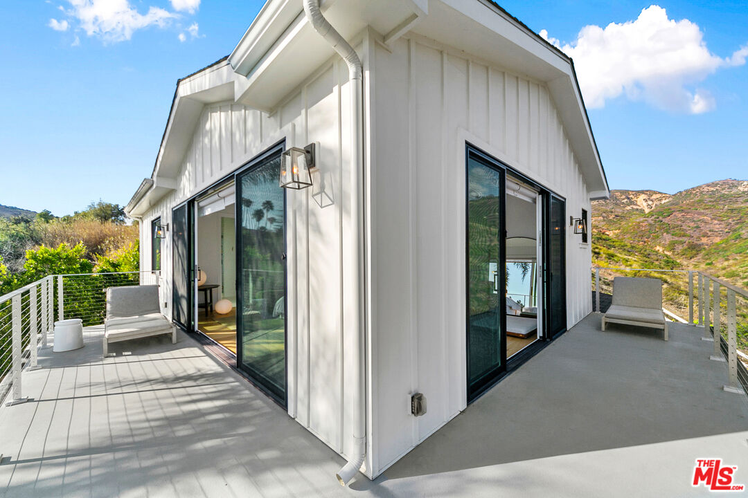 26575 Ocean View Drive Malibu, CA 90265 - Photo 24 of 40 a view of a balcony