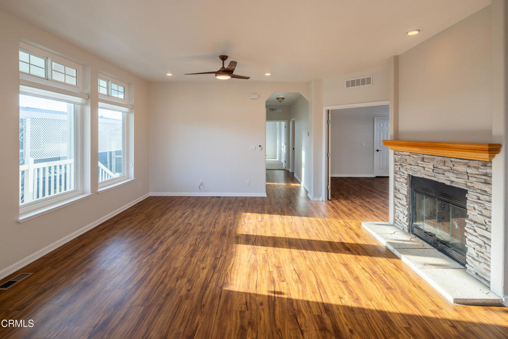 5540 West 5th Street, Unit 180 Oxnard, CA 93035 - Photo 13 of 38 5540 W 5th St #180-1827-HDR