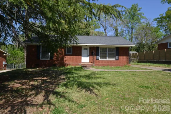 $1,600 | 3844 Crestridge Drive, Charlotte, NC 28217