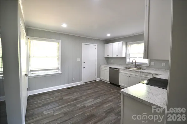 $1,600 | 3844 Crestridge Drive, Charlotte, NC 28217