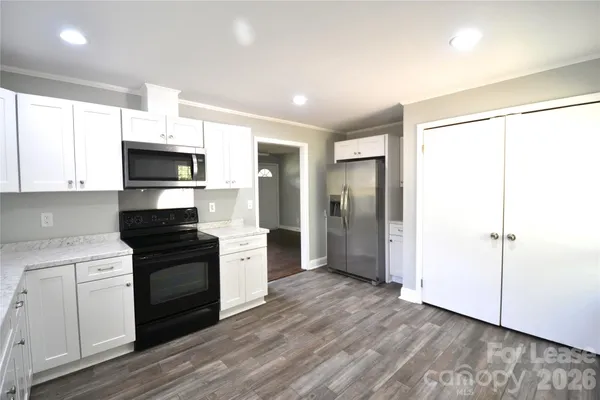 $1,600 | 3844 Crestridge Drive, Charlotte, NC 28217