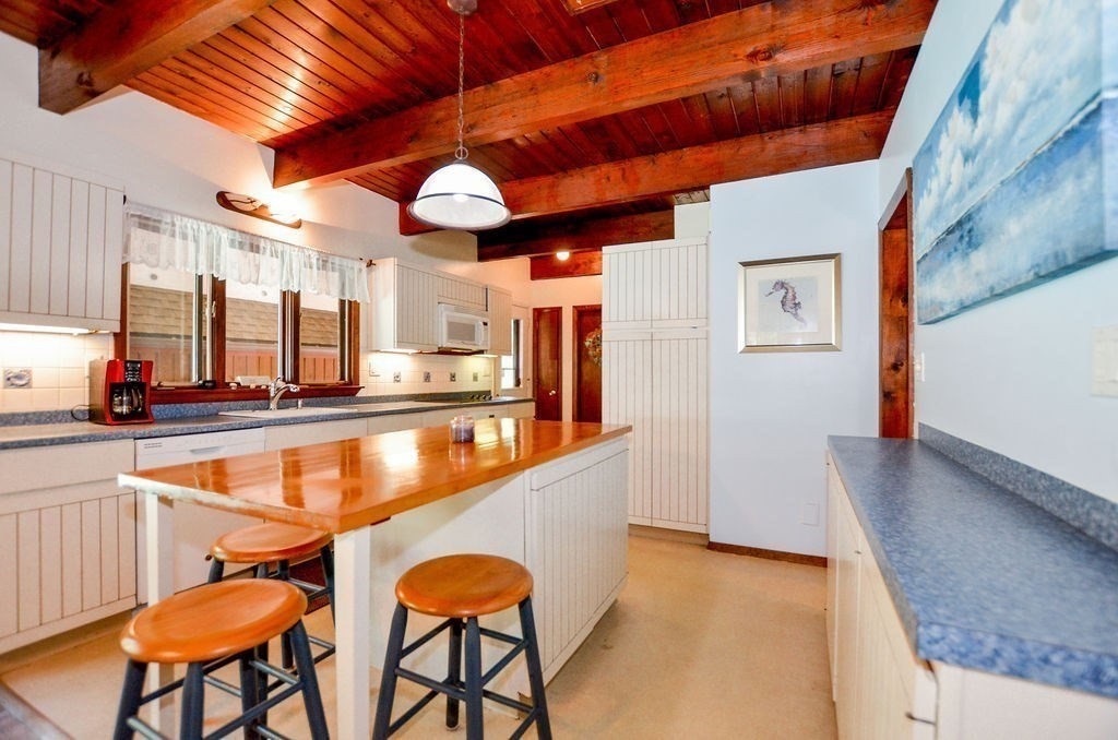 47 Walnut Plain Road Rochester, MA 02770 - Photo 8 of 23