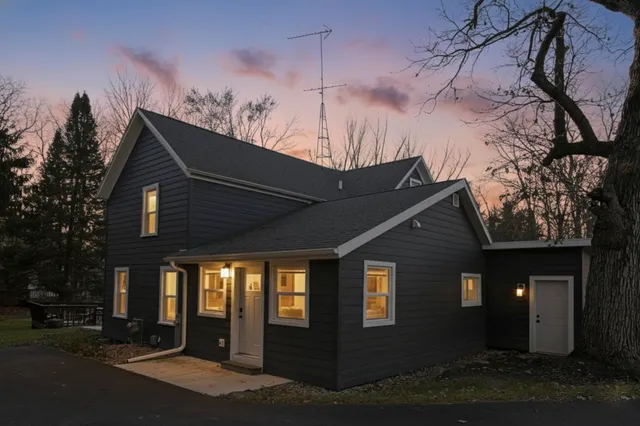 $405,000 | S5687 Old Lake Road, Baraboo, WI 53913