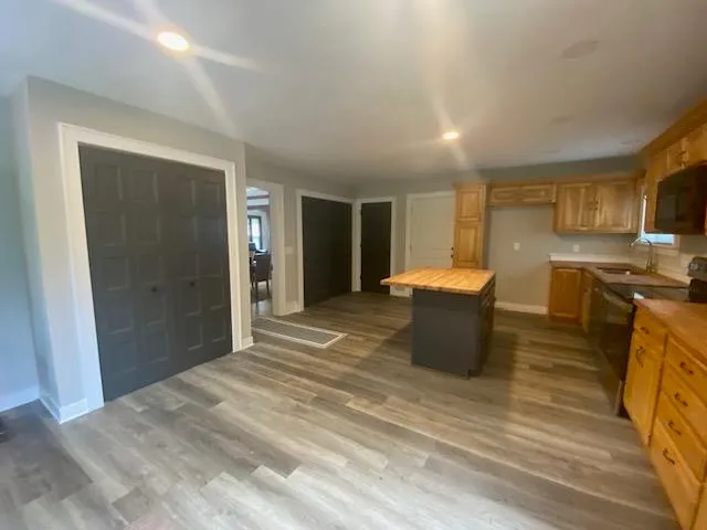 $405,000 | S5687 Old Lake Road, Baraboo, WI 53913