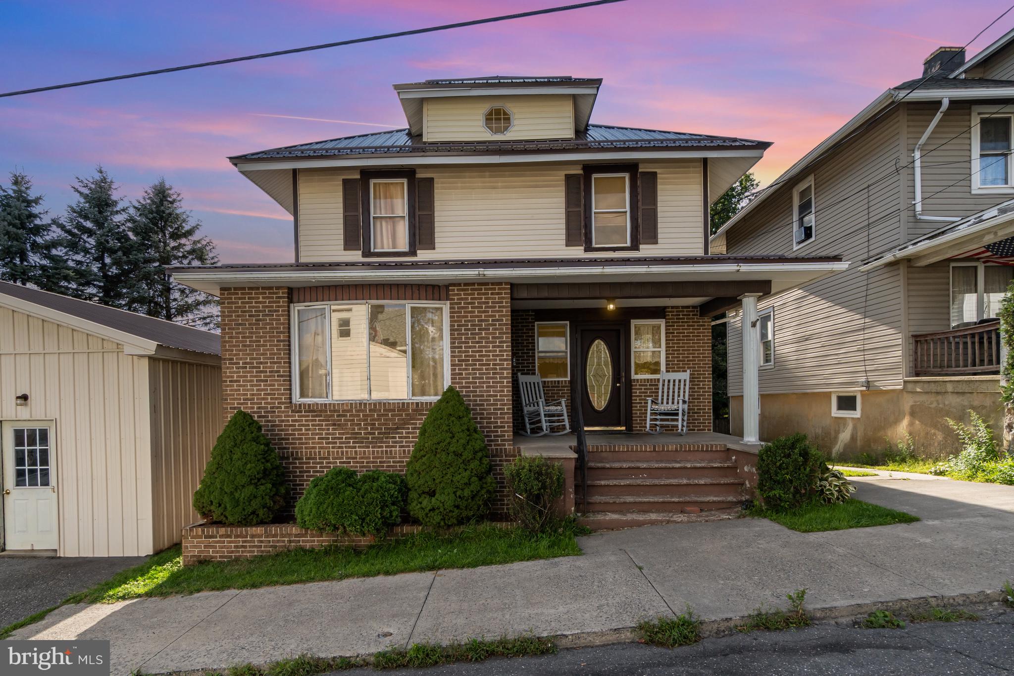 162 Swatara Road Shenandoah, PA 17976 - Photo 2 of 37 a front view of a house