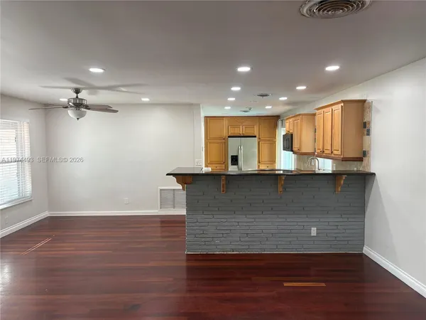 $4,250 | 3617 Cleveland Street, Hollywood, FL 33021