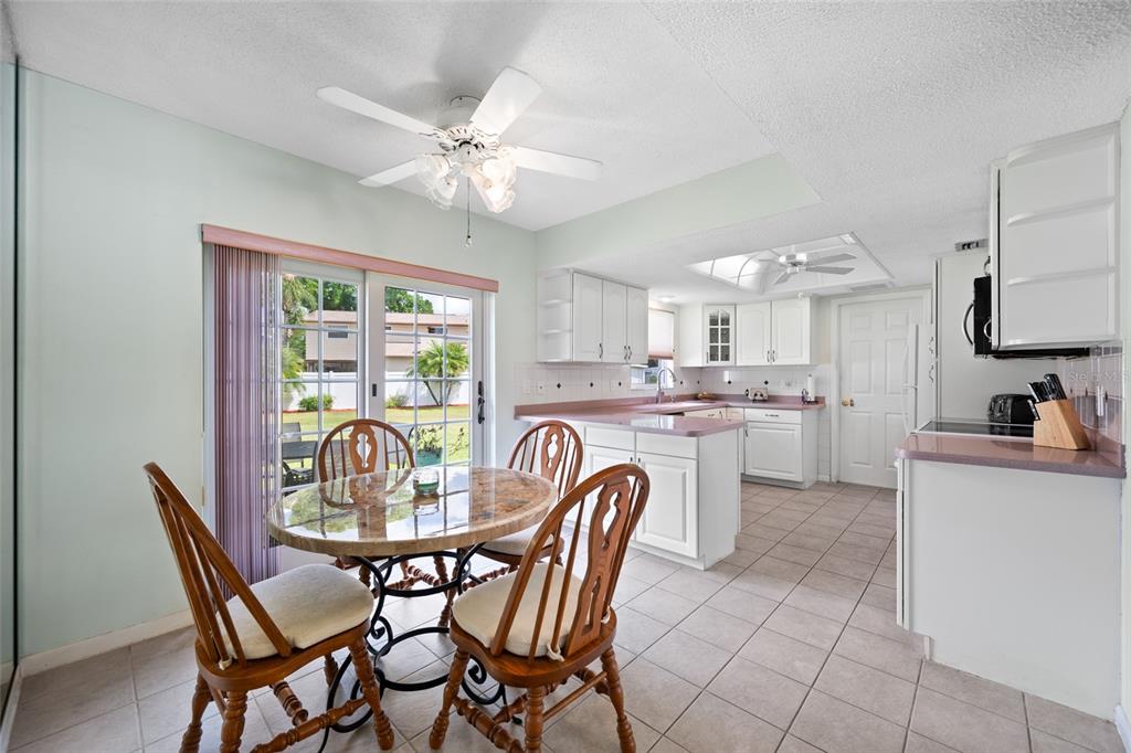 12465 Monarch Circle Seminole, FL 33772 - Photo 11 of 25