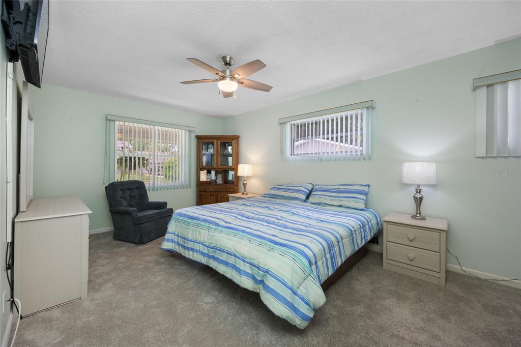 12465 Monarch Circle Seminole, FL 33772 - Photo 13 of 25