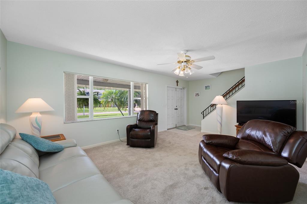 12465 Monarch Circle Seminole, FL 33772 - Photo 6 of 25