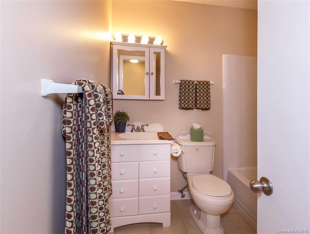 286 Cheulah Road, Unit 1622 Brevard, NC 28712 - Photo 15 of 24 Gallery Image 15