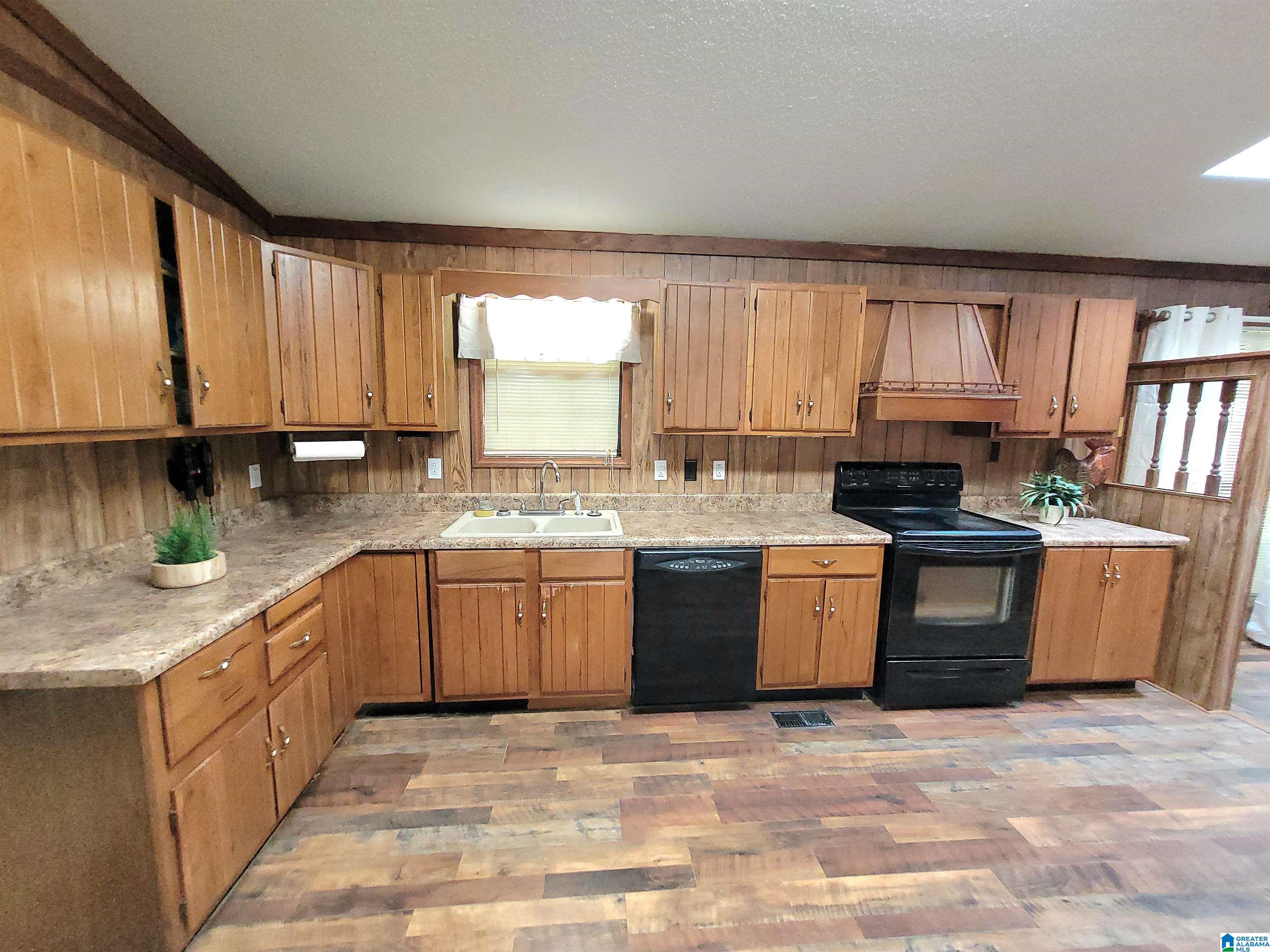 1264 Stemley Road Talladega, AL 35160 - Photo 6 of 37