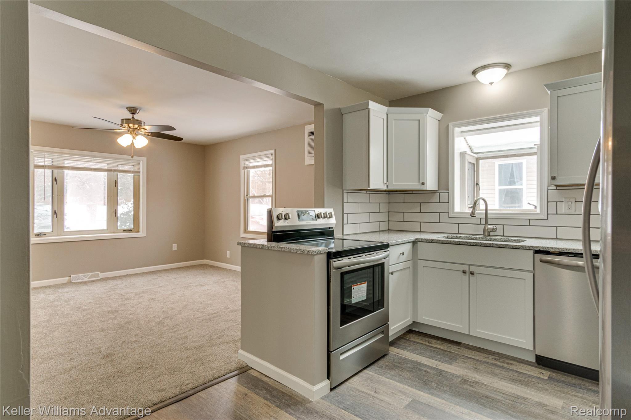 3565 Watkins Lake Road Waterford, MI 48328 - Photo 6 of 28 Interiors (8 of 28).jpg