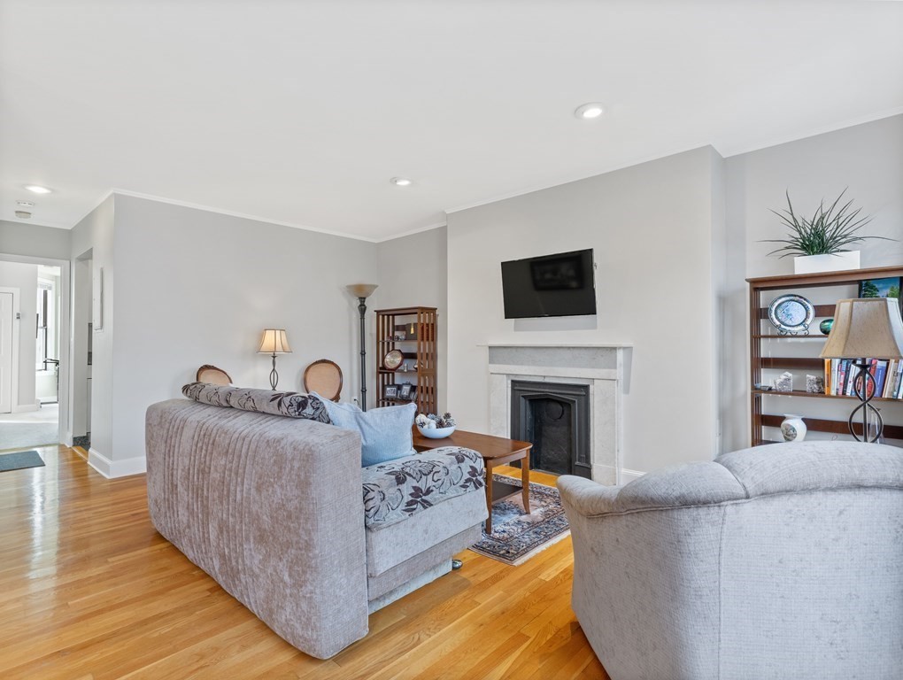 60 Rutland Street, Unit 4 Boston, MA 02118 - Photo 5 of 17 Gallery Image 5