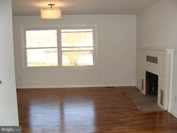 1229 Reece Road Severn, MD 21144 - Photo 8 of 17 Living Room