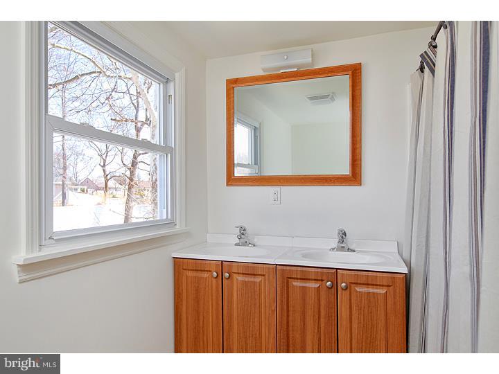 437 Westminster Road Wenonah, NJ 08090 - Photo 12 of 14 Bathroom
