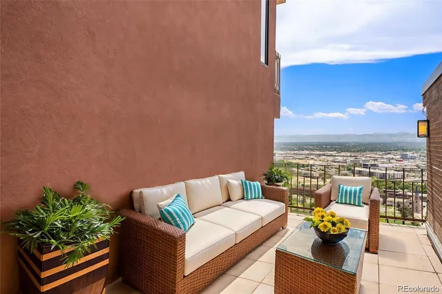 $1,200,000 | 1020 15th Street, Unit 42A, Denver, CO 80202