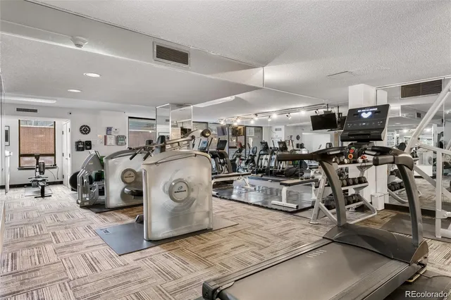 $1,200,000 | 1020 15th Street, Unit 42A, Denver, CO 80202