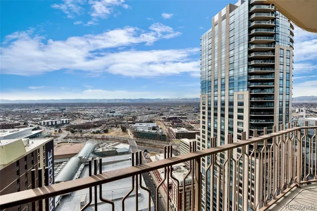 $1,200,000 | 1020 15th Street, Unit 42A, Denver, CO 80202