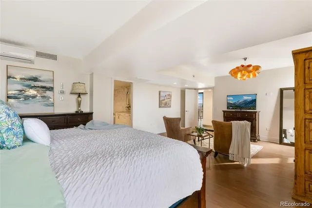 $1,200,000 | 1020 15th Street, Unit 42A, Denver, CO 80202