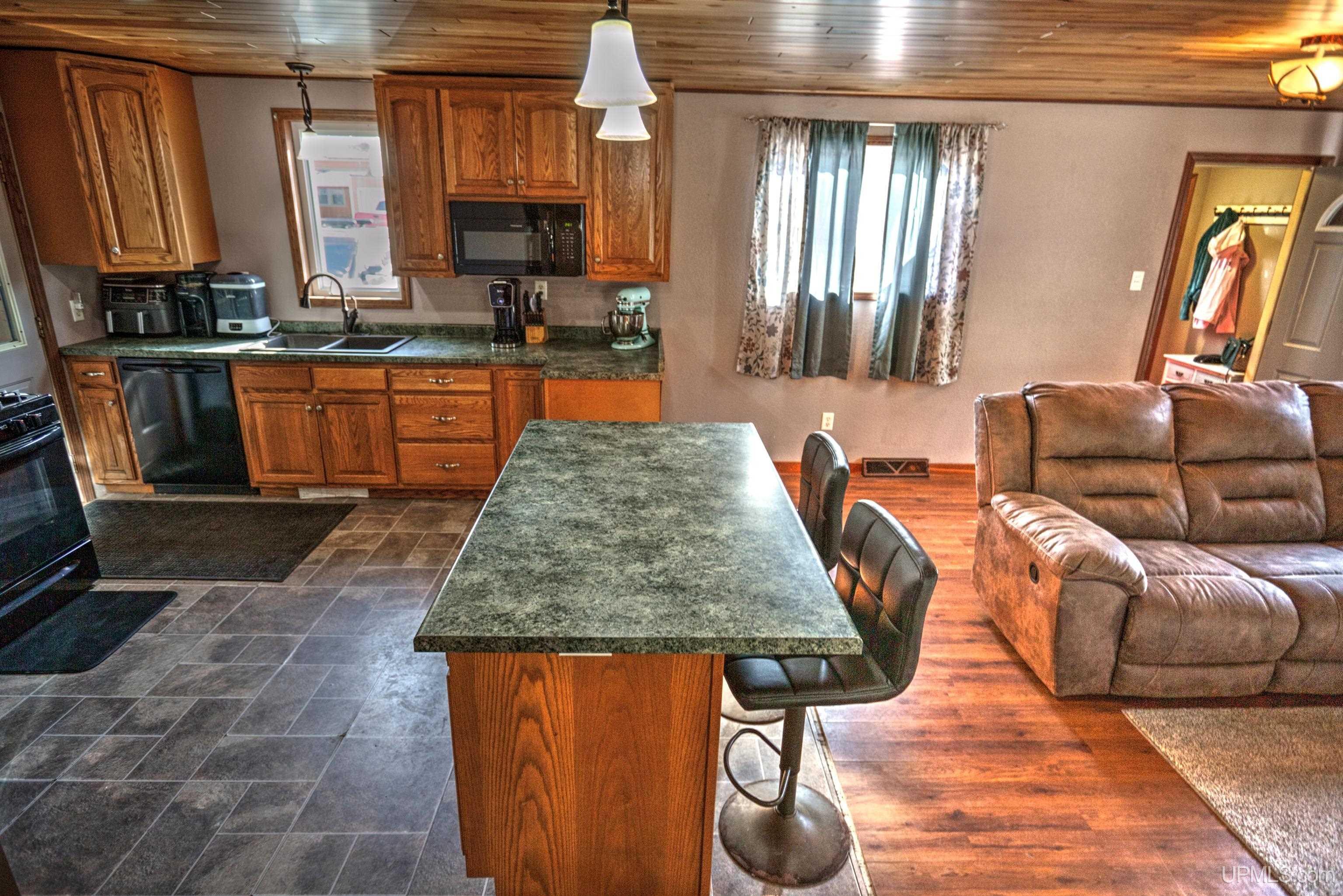 E5332 Sunset Road Ironwood, MI 49938 - Photo 25 of 41