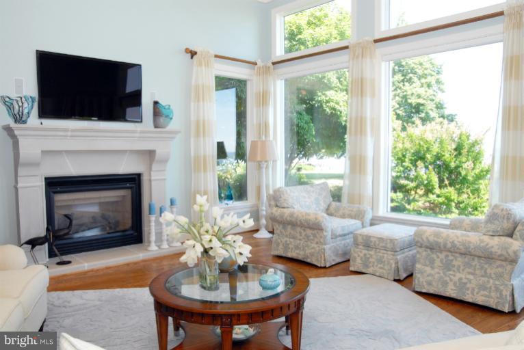 1136 River Bay Road Annapolis, MD 21409 - Photo 14 of 30 Living Room with 14 ft high coffered ceiling!