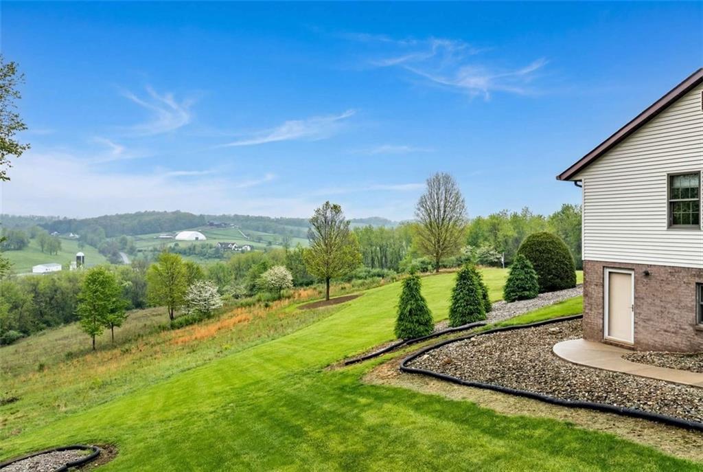 873 Linden Road Eighty Four, PA 15330 - Photo 4 of 40