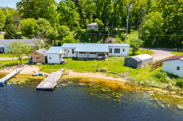 $225,000 | 152 Coats Grove Road, Hastings, MI 49058