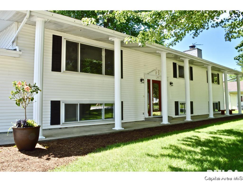 22 Towle Road Divernon, IL 62530 - Photo 3 of 36