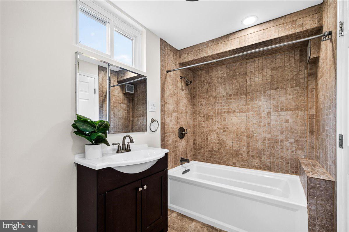 11057 Bishopsgate Court Reston, VA 20194 - Photo 46 of 72 Lower Level Full Bath