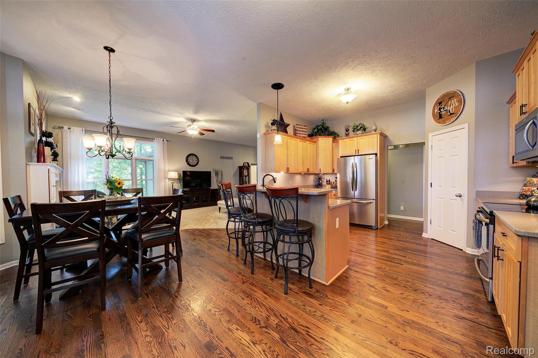 3100 Ridley Way Howell, MI 48843 - Photo 13 of 55 Kitchen 1.jpg