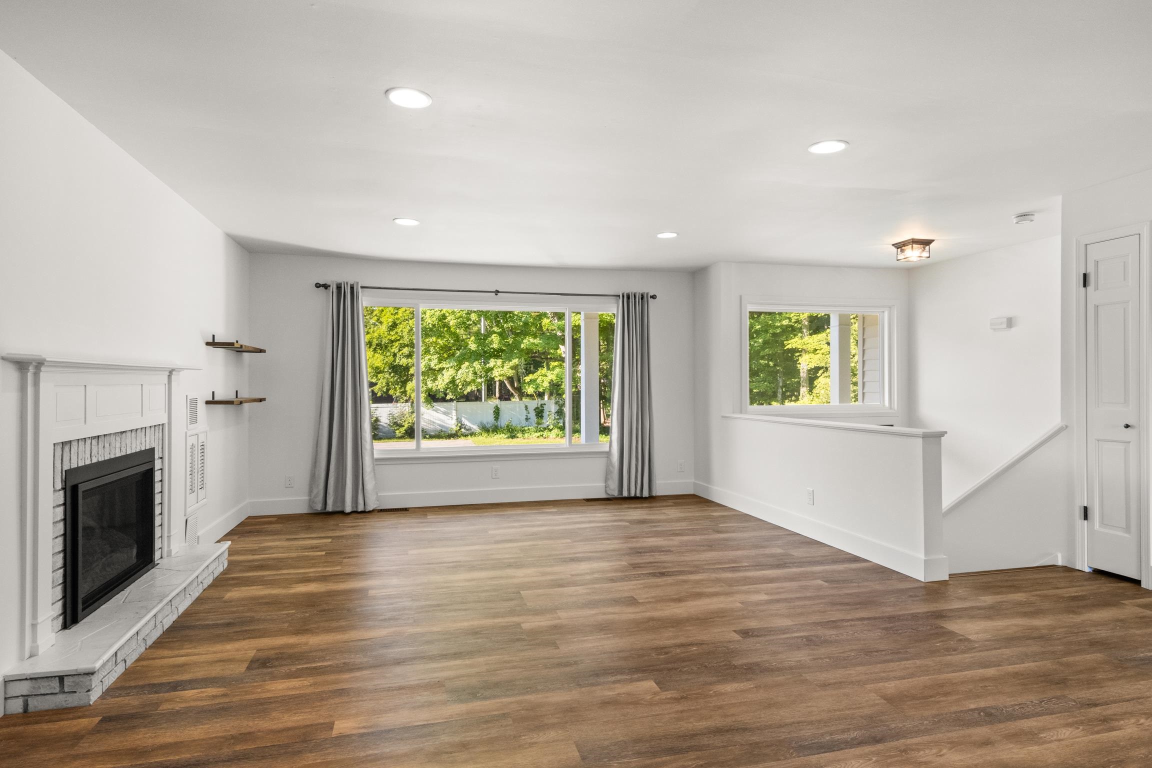 3733 East Long Lake Road Traverse City, MI 49685 - Photo 15 of 47 1947831-00e48e44-79cb-4d89-a42e-846d5801baee.JPG