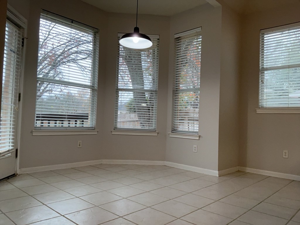 2013 Inverness Drive Round Rock, TX 78681 - Photo 12 of 26 Dining area/Eat-in kitchen area