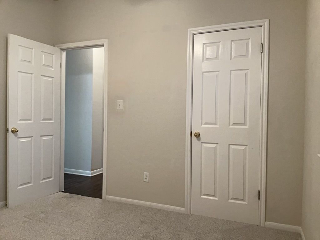 2013 Inverness Drive Round Rock, TX 78681 - Photo 23 of 26 Secondary bedroom with closet