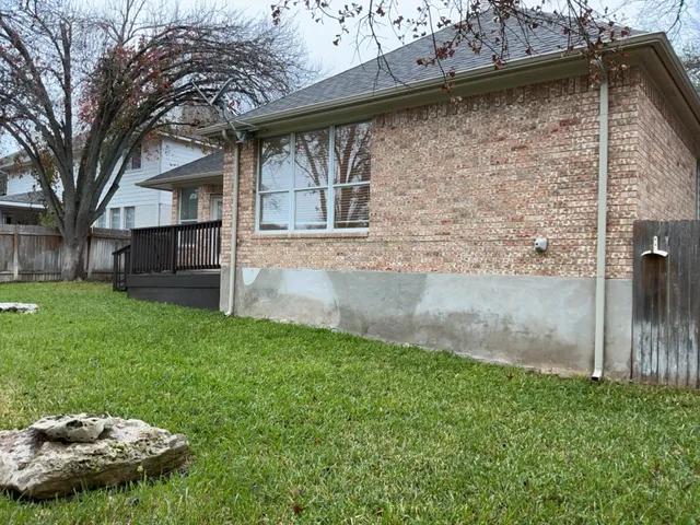 $1,995 | 2013 Inverness Drive, Round Rock, TX 78681