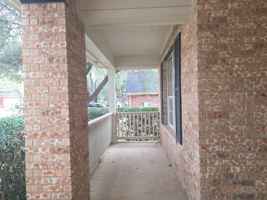 2013 Inverness Drive Round Rock, TX 78681 - Photo 3 of 26 Front porch