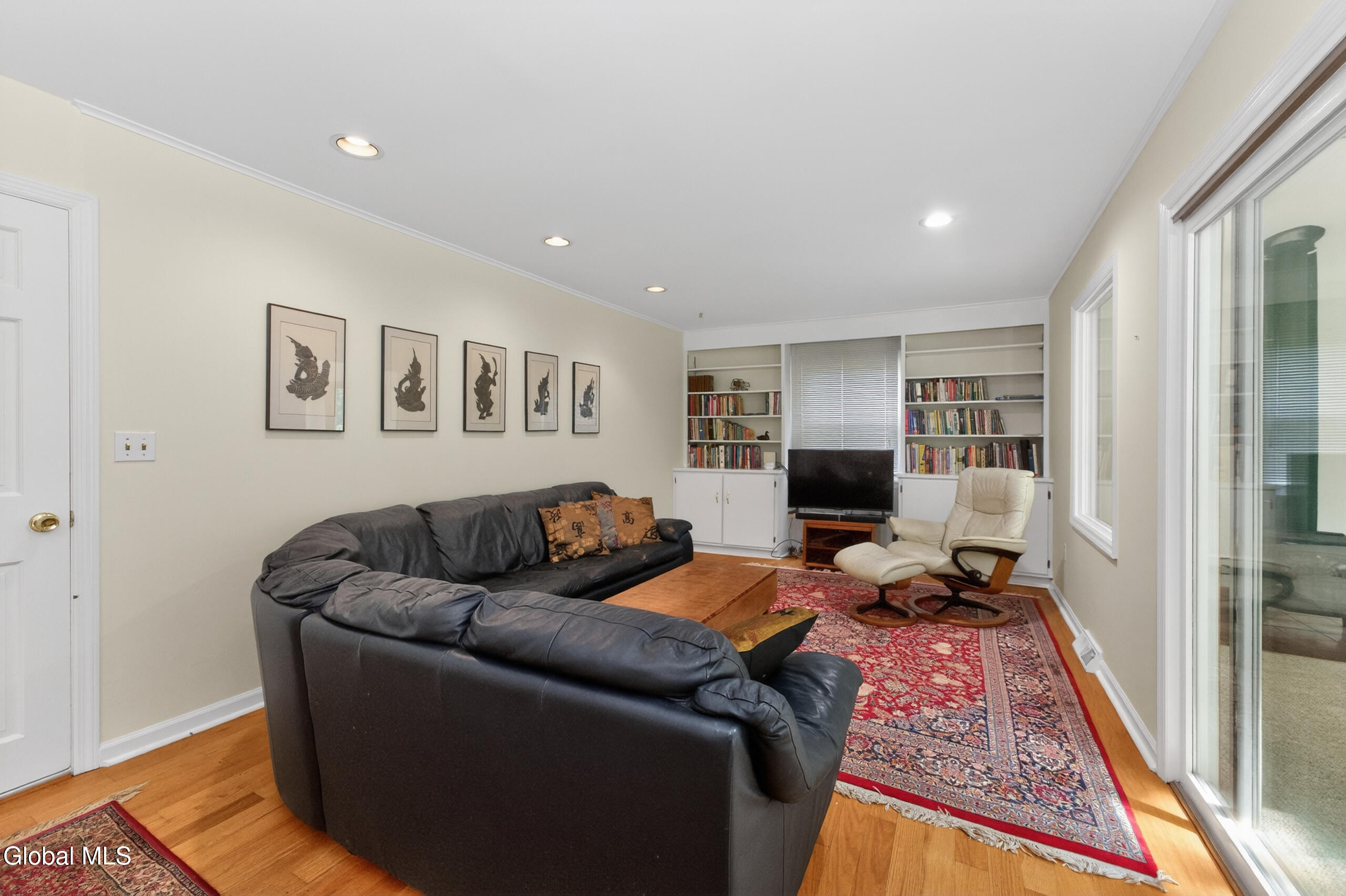 1222 Hempstead Road Niskayuna, NY 12309 - Photo 25 of 52 5 Familyroom 2