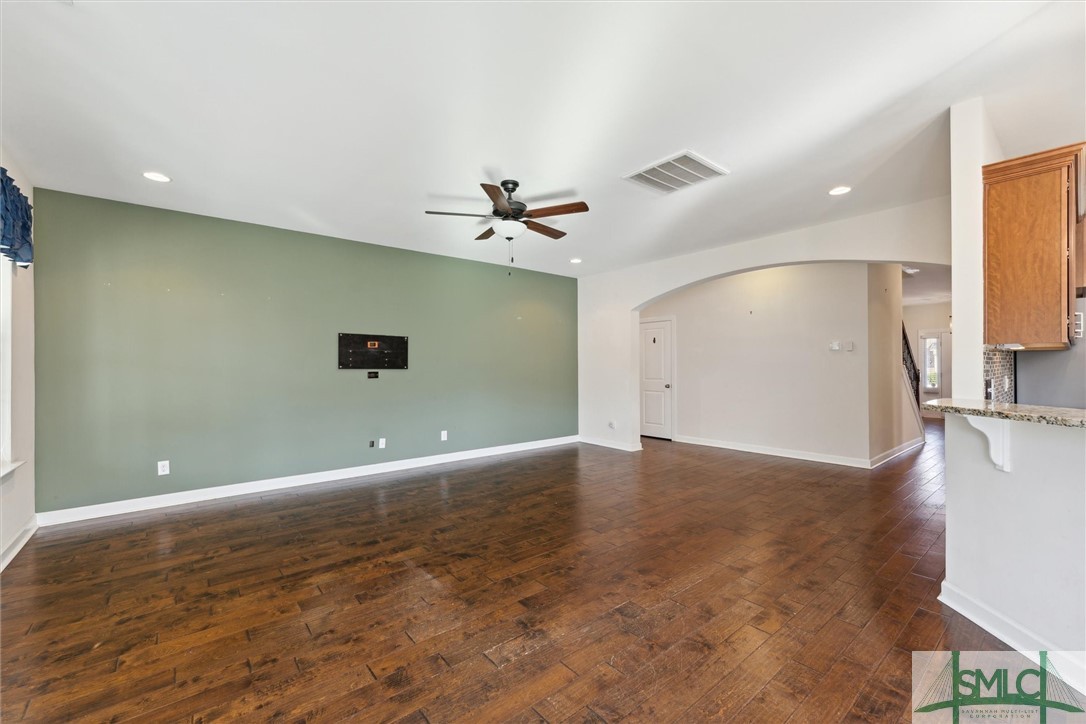 77 RedWall Circle Savannah, GA 31407 - Photo 17 of 41 Living Room