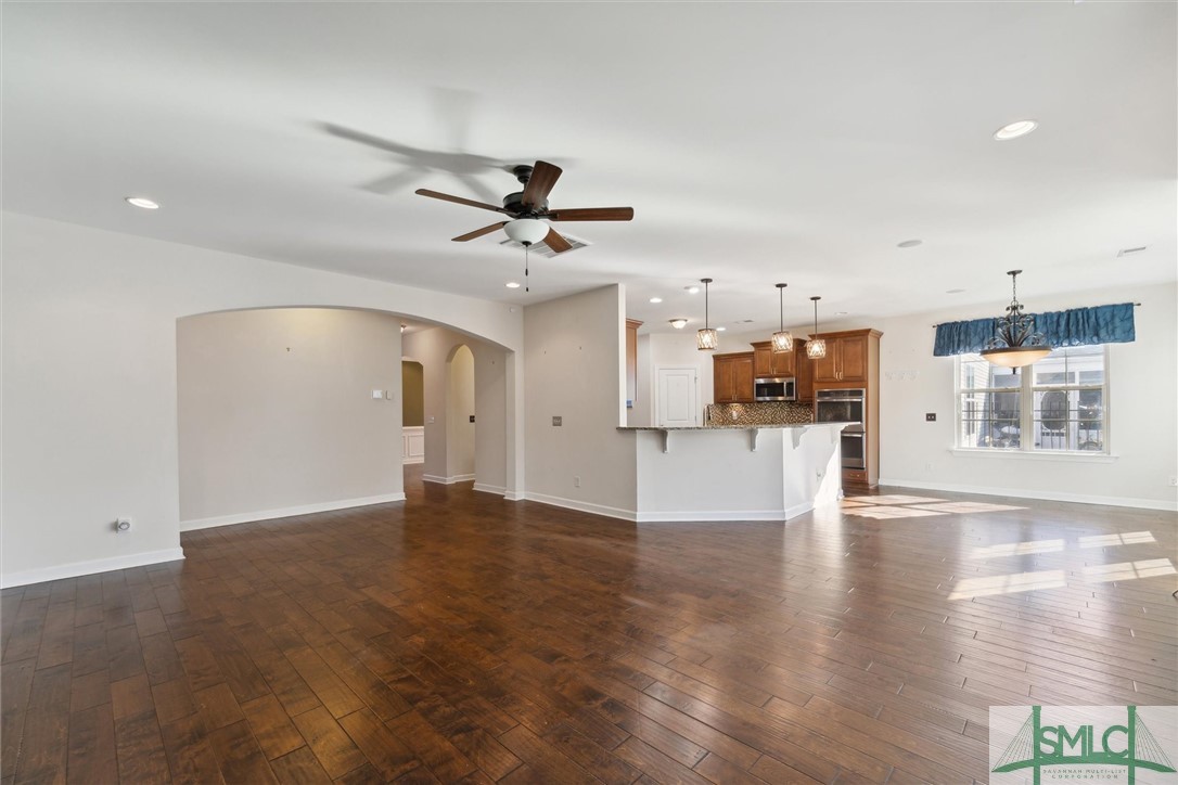77 RedWall Circle Savannah, GA 31407 - Photo 18 of 41 Living Room