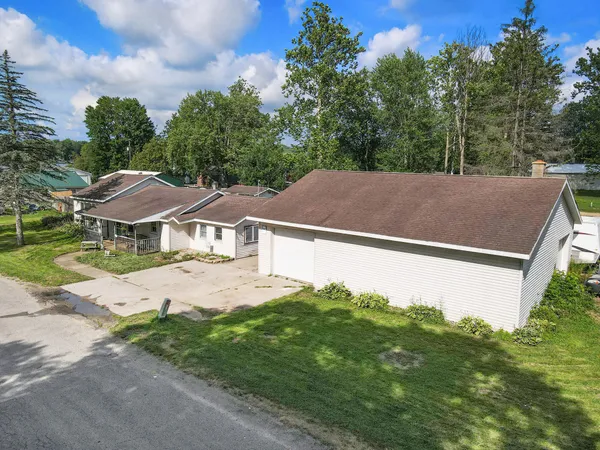 $174,000 | 46778 Sycamore Drive, Bangor, MI 49013