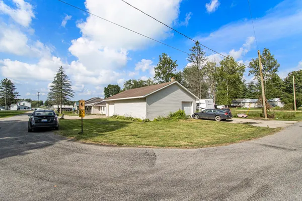 $174,000 | 46778 Sycamore Drive, Bangor, MI 49013