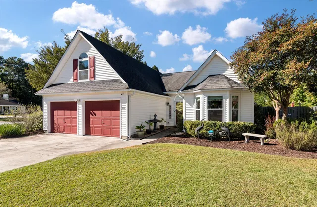 $395,000 | 201 Ash Court, Summerville, SC 29486