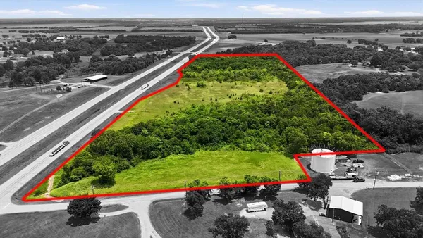 $560,400 | 16930 Highway 82, Honey Grove, TX 75446