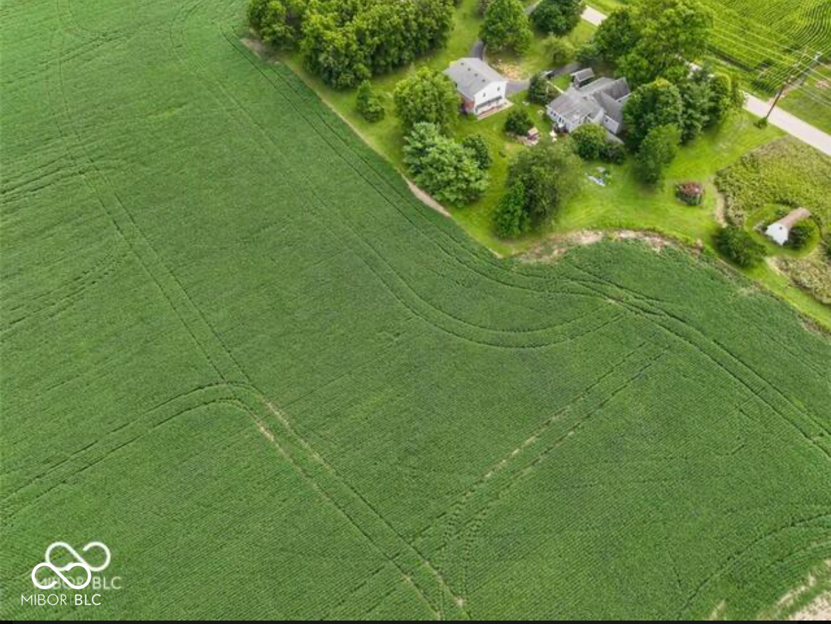 6745 475 East Lebanon, IN 46052 - Photo 2 of 10