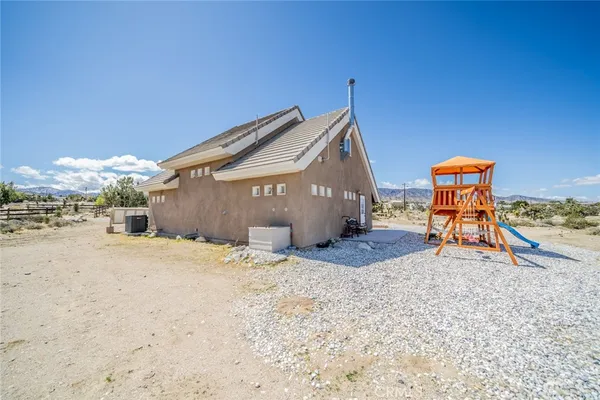 $310,000 | 10022 Silver Rock Road, Pinon Hills, CA 92372
