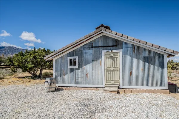 $310,000 | 10022 Silver Rock Road, Pinon Hills, CA 92372