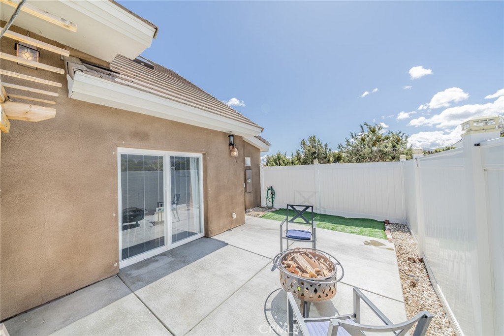 10022 Silver Rock Road Pinon Hills, CA 92372 - Photo 6 of 48