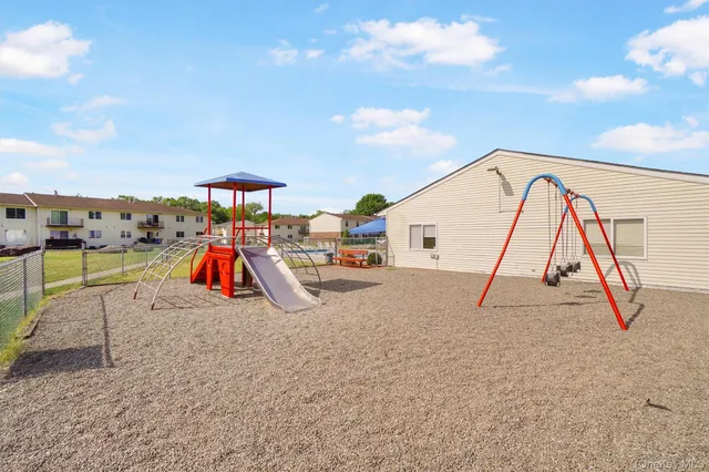 $250,000 | 276 Temple Hill Road, Unit 2604, New Windsor, NY 12553